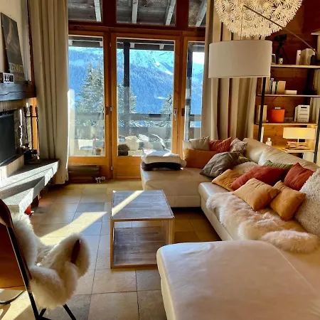 Mountains Spacious Nest 아파트