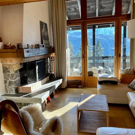 Mountains Spacious Nest 아파트