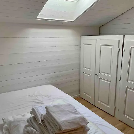 Mountains Spacious Nest 아파트 그리옹